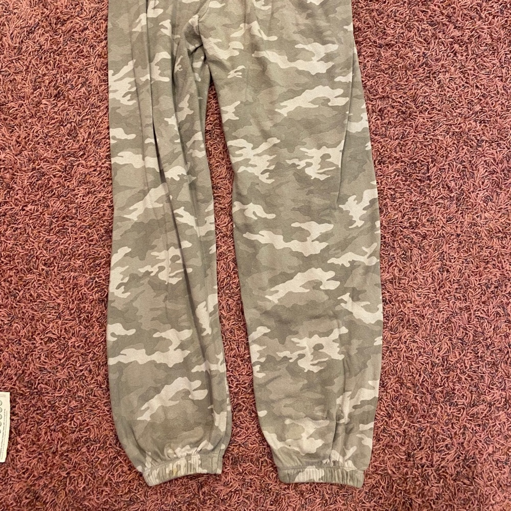 LLD Sweatpants - Picture 4 of 5